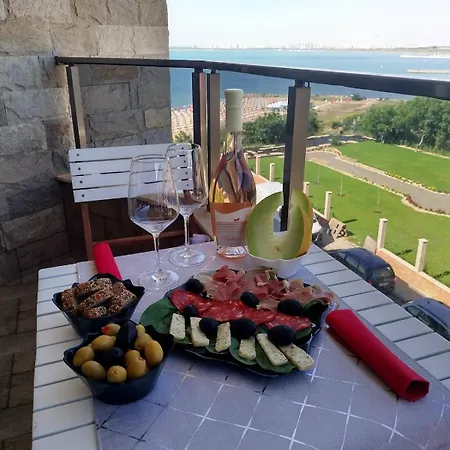 For Guests Panorama - First Line Sea Apartament Burgas