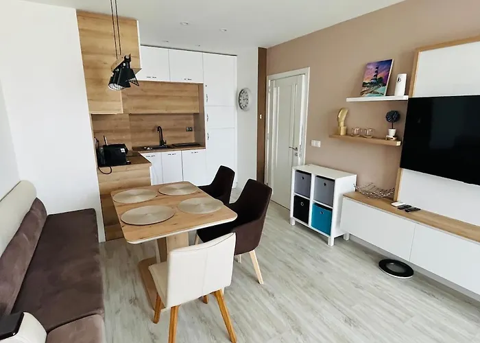 For Guests Panorama - First Line Sea